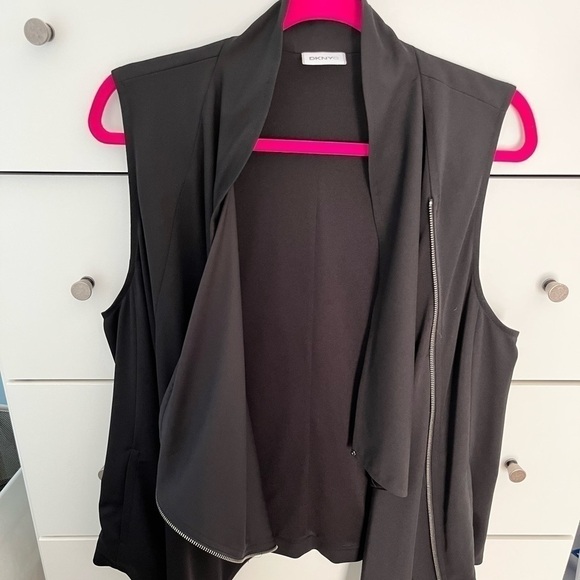 DKNYC Black cowl neck zip sleeveless top / vest goth edgy chic biker L/XL - Picture 3 of 10
